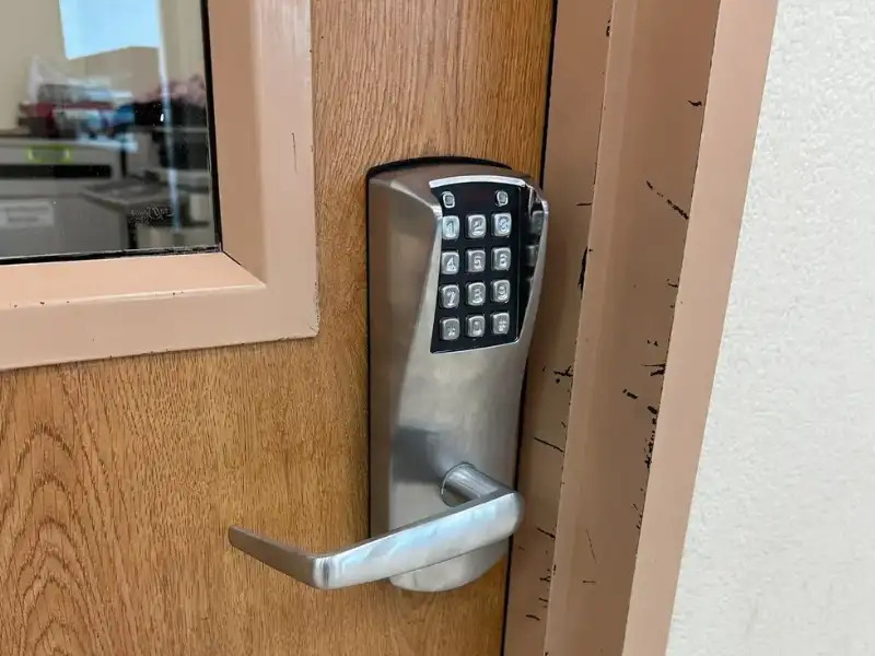 keypad lock change in office