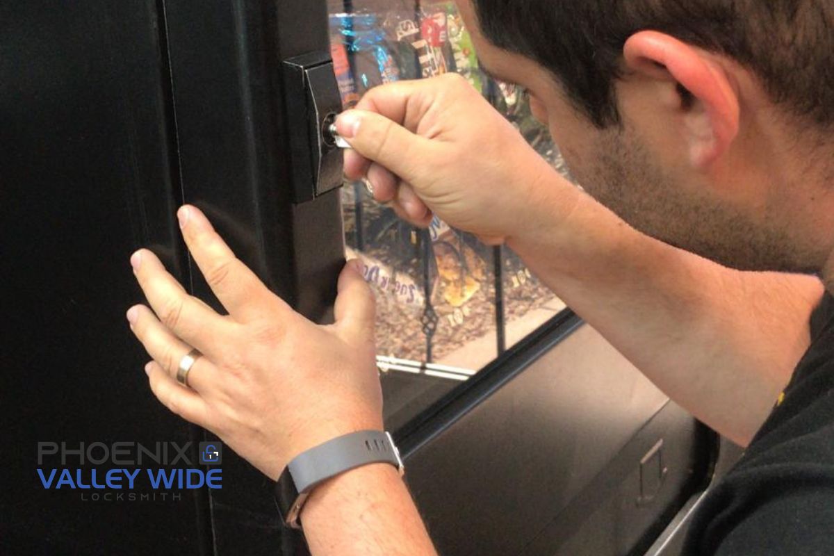 how much does a locksmith cost
